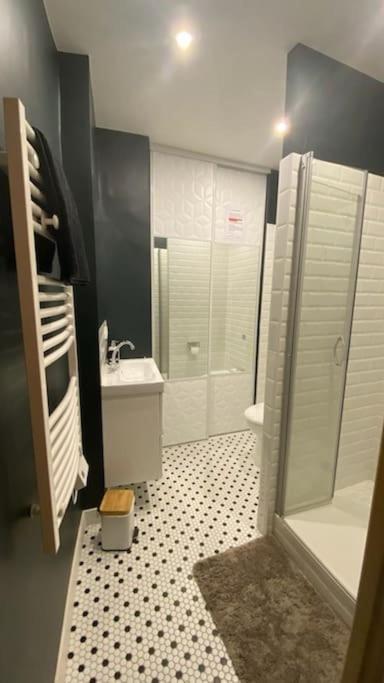 Sejour Detente Au Coeur De Macon Spa,Cine,Bouteille Offerte Εξωτερικό φωτογραφία
