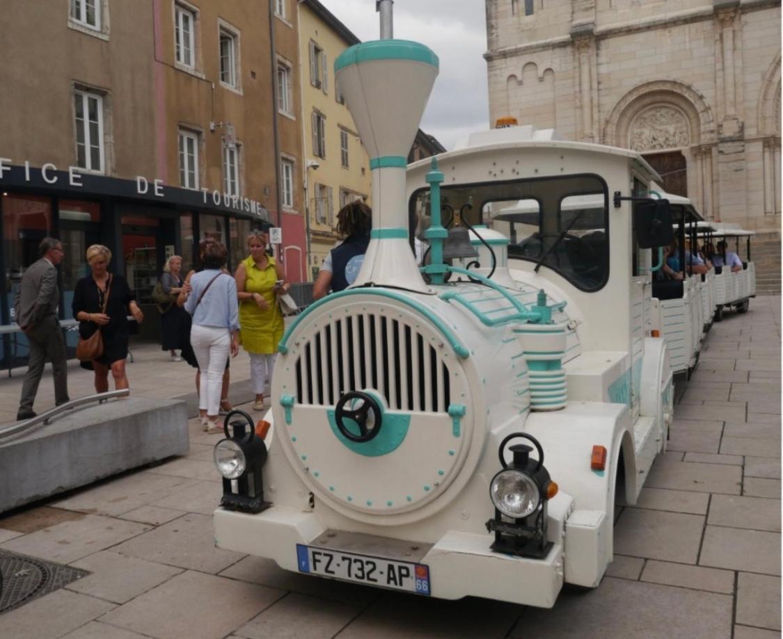 Sejour Detente Au Coeur De Macon Spa,Cine,Bouteille Offerte Εξωτερικό φωτογραφία